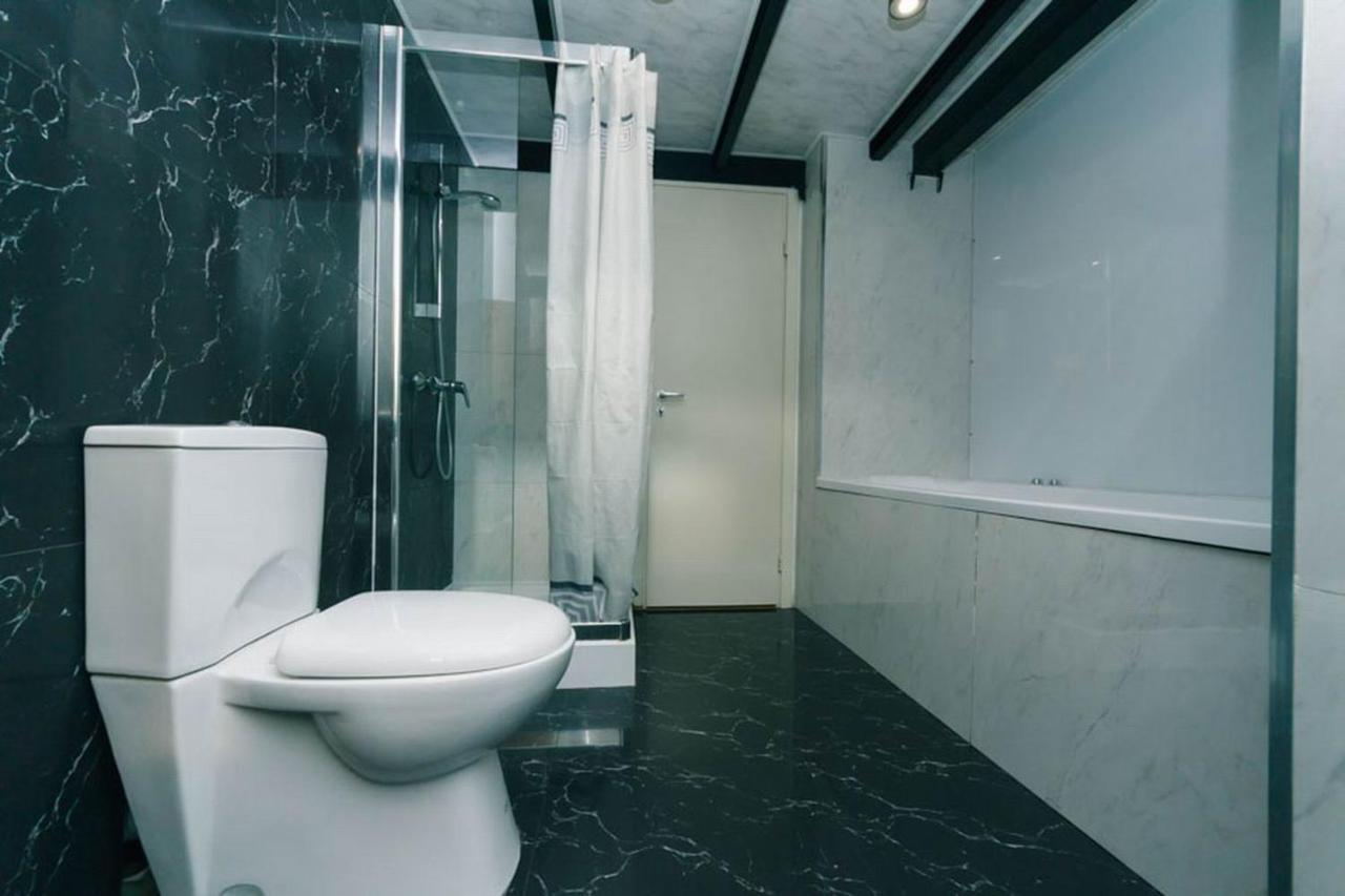 Apartment Vip At Horodetskoho 4 Kyiv